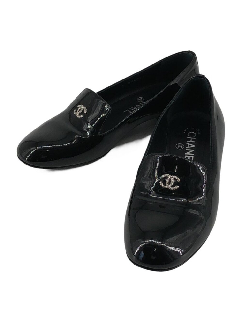 Chanel Patent Leather Pearl Pumps Black Heel